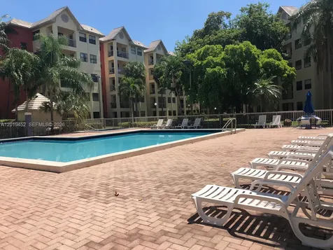 8245 Lake Drive Doral FL 33166