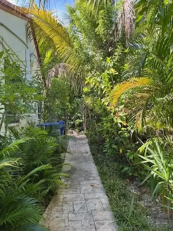 410 NW 31st Street Miami FL 33127