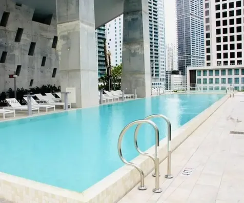 68 SE 6th Street Miami FL 33131