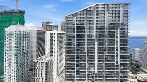 68 SE 6th Street Miami FL 33131