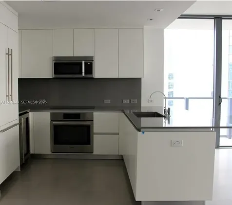 68 SE 6th Street Miami FL 33131