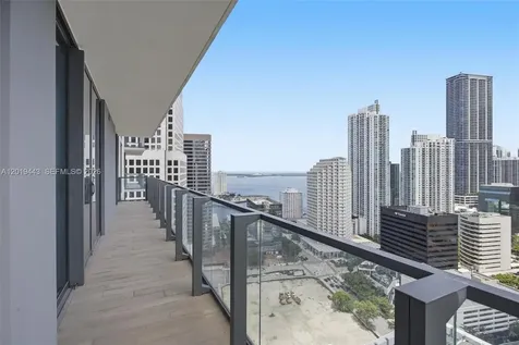 68 SE 6th Street Miami FL 33131