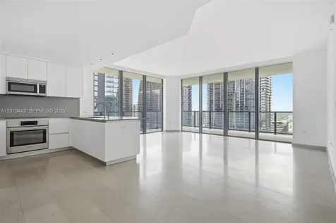 68 SE 6th Street Miami FL 33131
