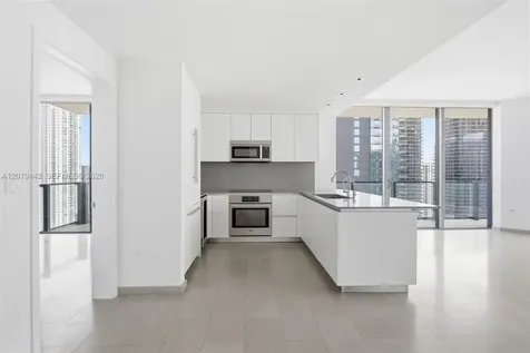 68 SE 6th Street Miami FL 33131