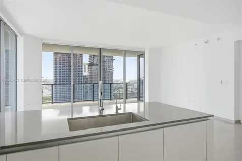 68 SE 6th Street Miami FL 33131