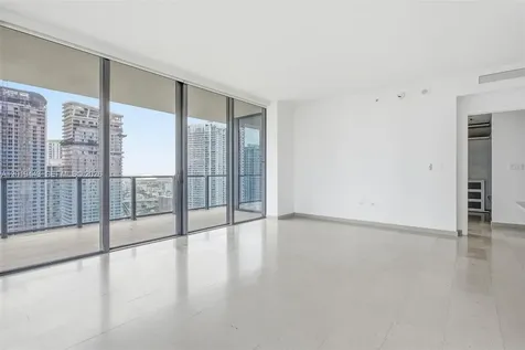 68 SE 6th Street Miami FL 33131