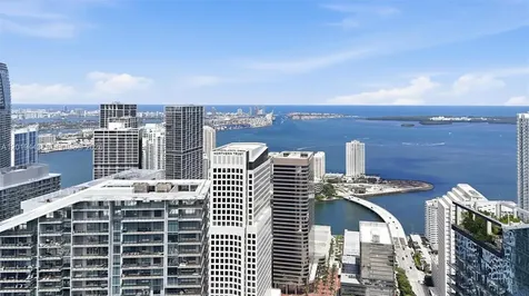 68 SE 6th Street Miami FL 33131