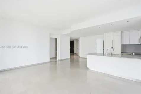 68 SE 6th Street Miami FL 33131