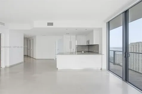 68 SE 6th Street Miami FL 33131