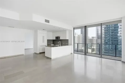 68 SE 6th Street Miami FL 33131