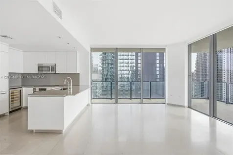 68 SE 6th Street Miami FL 33131