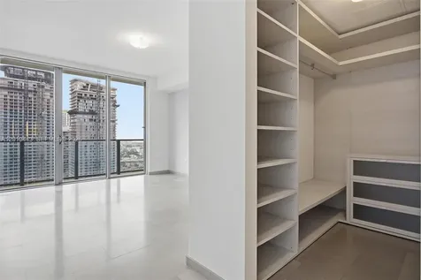 68 SE 6th Street Miami FL 33131