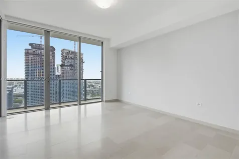 68 SE 6th Street Miami FL 33131