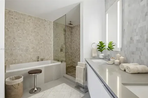 68 SE 6th Street Miami FL 33131