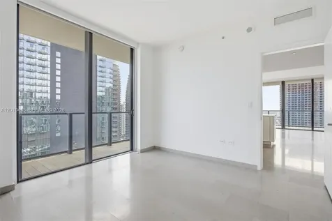 68 SE 6th Street Miami FL 33131