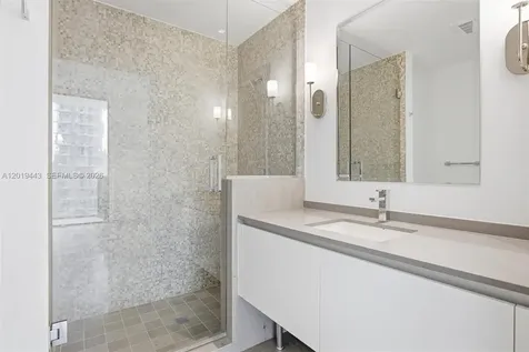 68 SE 6th Street Miami FL 33131
