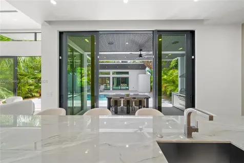 280 NW 47th Street Miami FL 33127