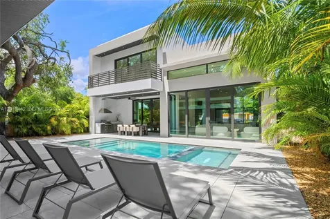 280 NW 47th Street Miami FL 33127