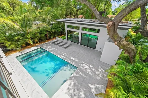 280 NW 47th Street Miami FL 33127