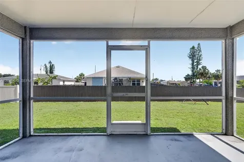409 NE 25th Terrace Cape Coral FL 33909