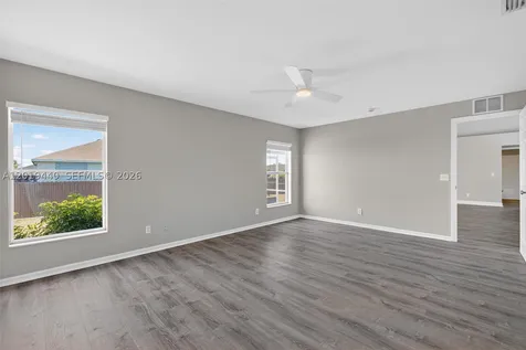 409 NE 25th Terrace Cape Coral FL 33909