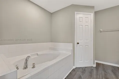 409 NE 25th Terrace Cape Coral FL 33909