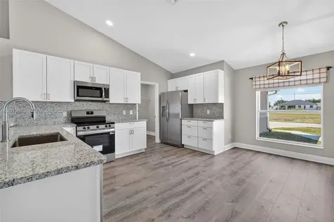 409 NE 25th Terrace Cape Coral FL 33909