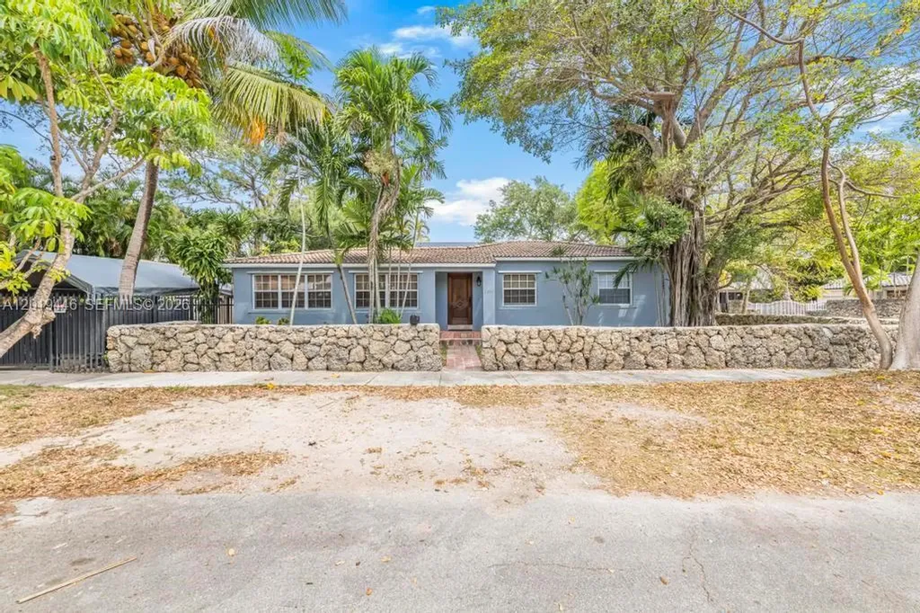 2301 Tequesta Lane Coconut Grove FL 33133