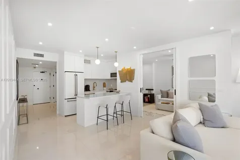 5255 Collins Avenue Miami Beach FL 33140