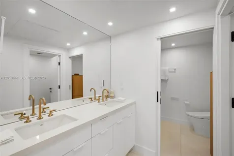 5255 Collins Avenue Miami Beach FL 33140