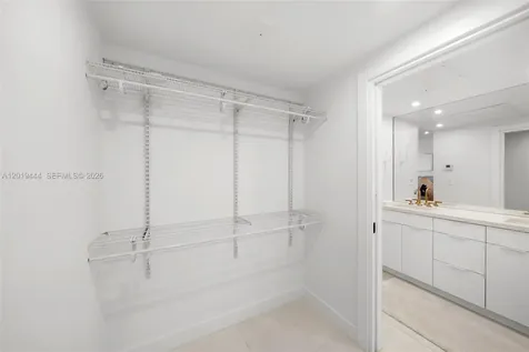 5255 Collins Avenue Miami Beach FL 33140