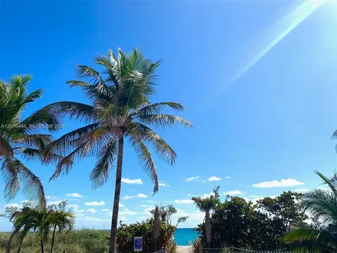 5255 Collins Avenue Miami Beach FL 33140