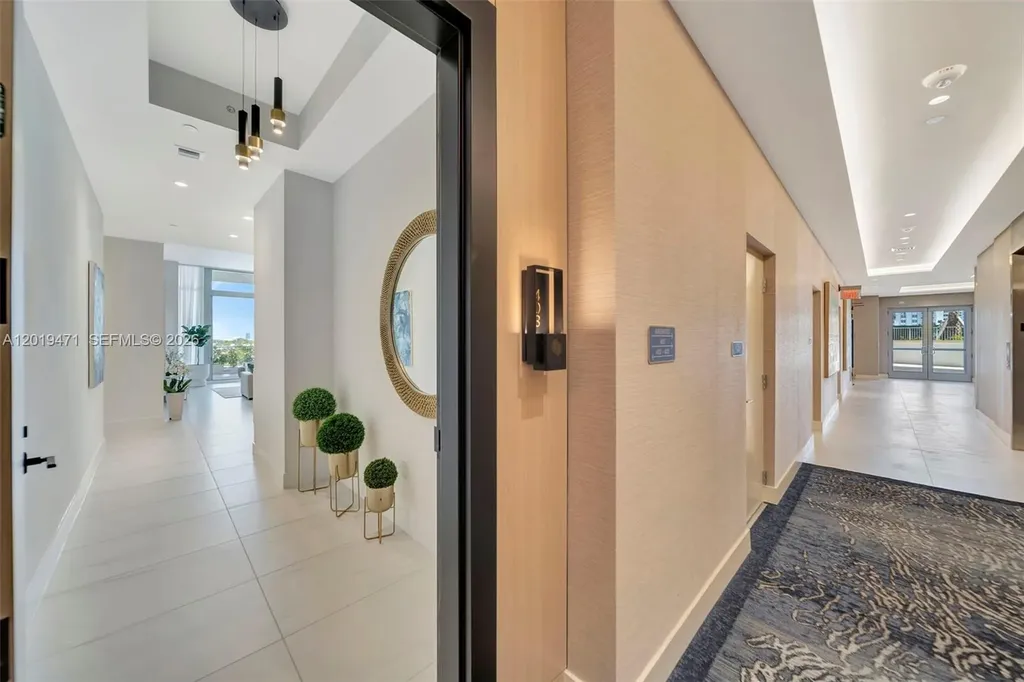 153 N Seabreeze Fort Lauderdale FL 33304