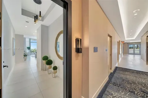 153 N Seabreeze Fort Lauderdale FL 33304
