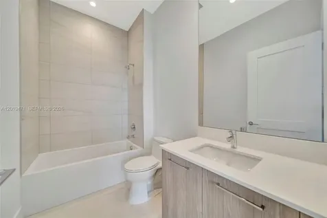 153 N Seabreeze Fort Lauderdale FL 33304