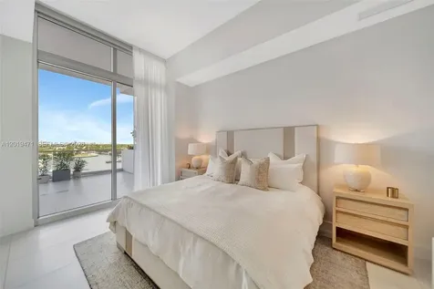 153 N Seabreeze Fort Lauderdale FL 33304