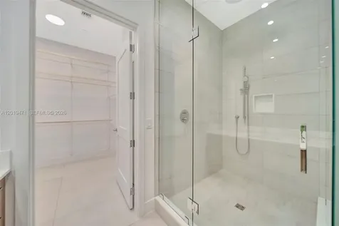 153 N Seabreeze Fort Lauderdale FL 33304