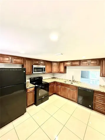 443 NE 195th Street Miami FL 33179
