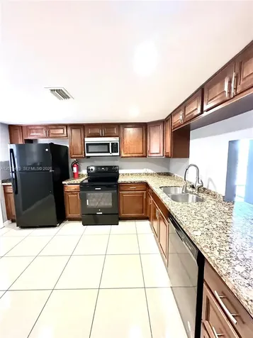 443 NE 195th Street Miami FL 33179