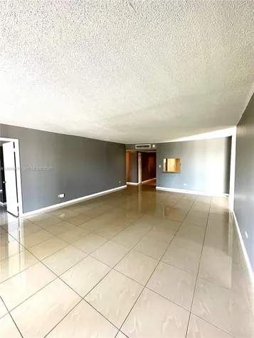 443 NE 195th Street Miami FL 33179