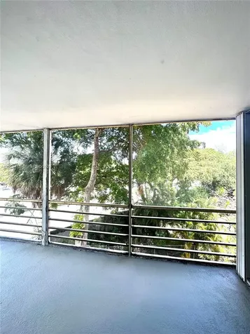 443 NE 195th Street Miami FL 33179