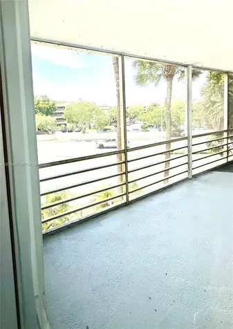 443 NE 195th Street Miami FL 33179