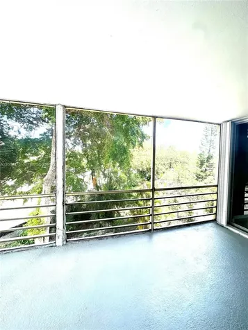 443 NE 195th Street Miami FL 33179