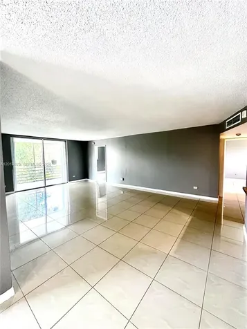 443 NE 195th Street Miami FL 33179