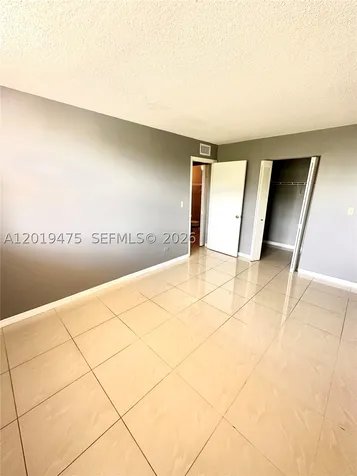 443 NE 195th Street Miami FL 33179