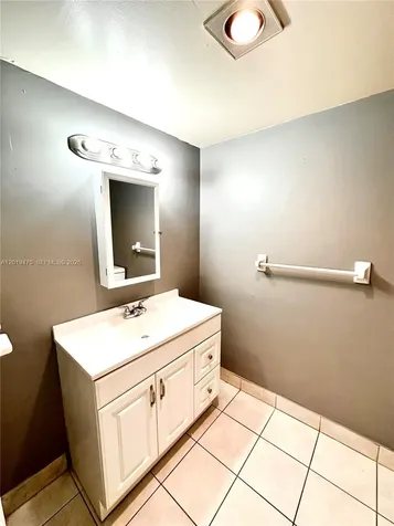 443 NE 195th Street Miami FL 33179