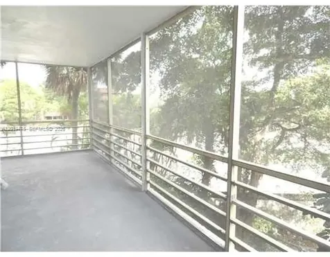 443 NE 195th Street Miami FL 33179