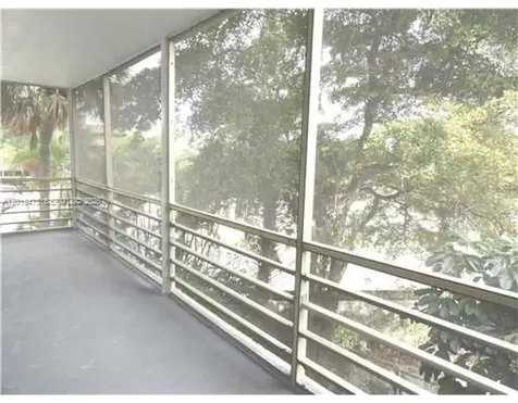 443 NE 195th Street Miami FL 33179