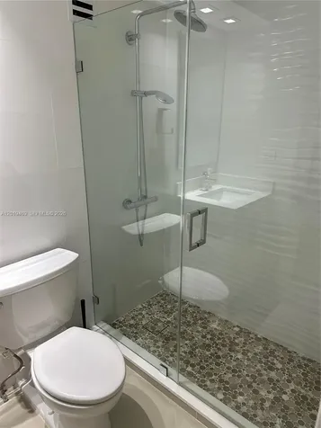 6039 Collins Avenue Miami Beach FL 33140