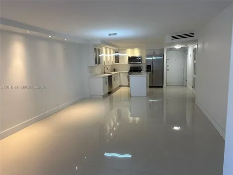 6039 Collins Avenue Miami Beach FL 33140